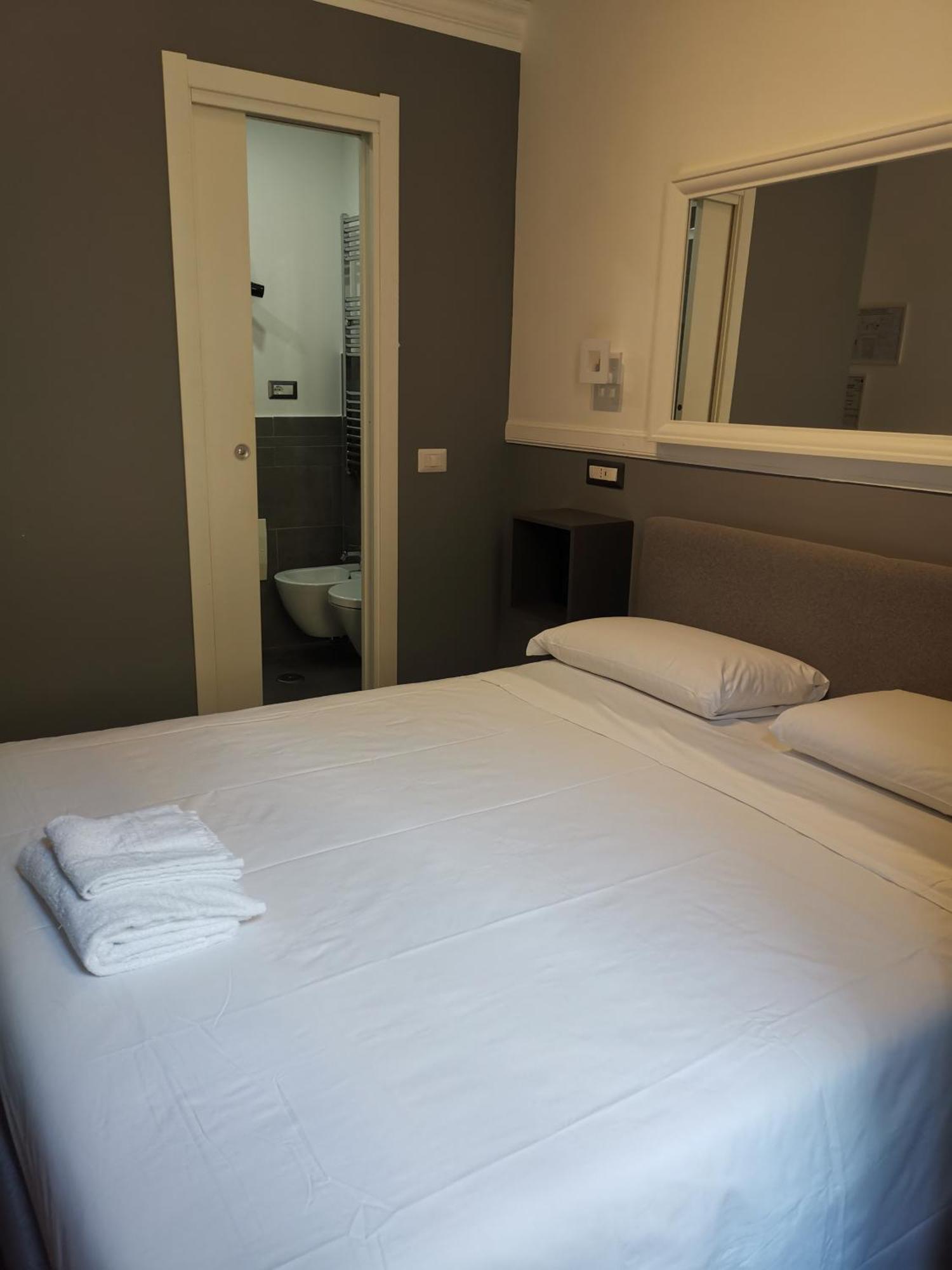 I Love Roma Guest House Buitenkant foto